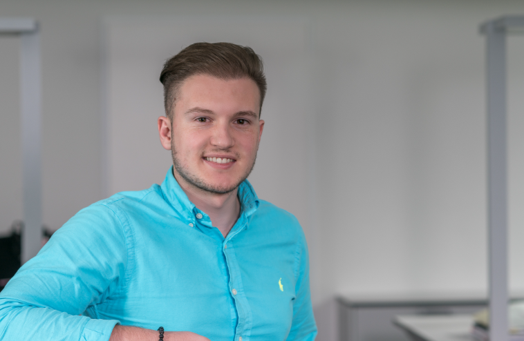 Visar Sinani – Gründer von iCoding